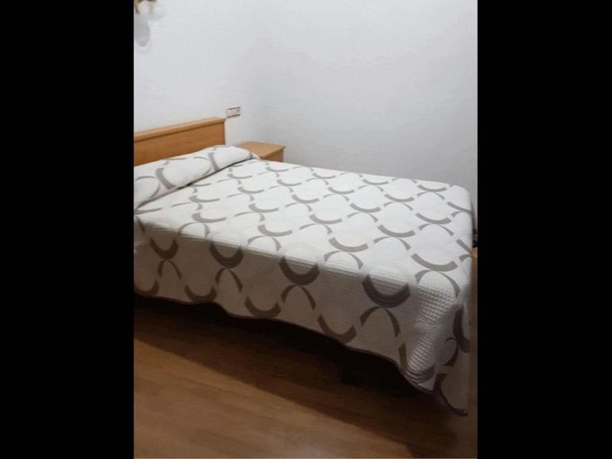 Room In Lodge - Double And Single Room - Pension Oria 1 لواركا المظهر الخارجي الصورة