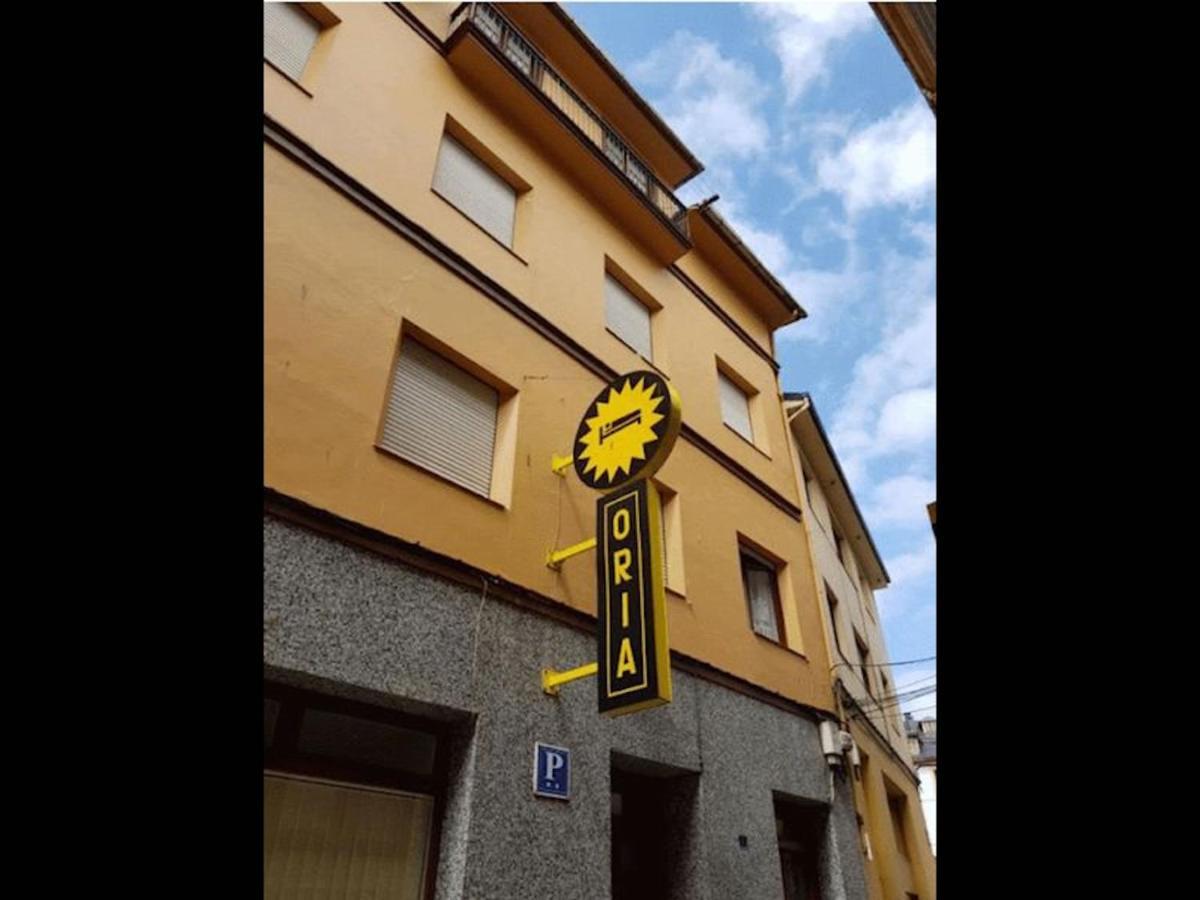 Room In Lodge - Double And Single Room - Pension Oria 1 لواركا المظهر الخارجي الصورة